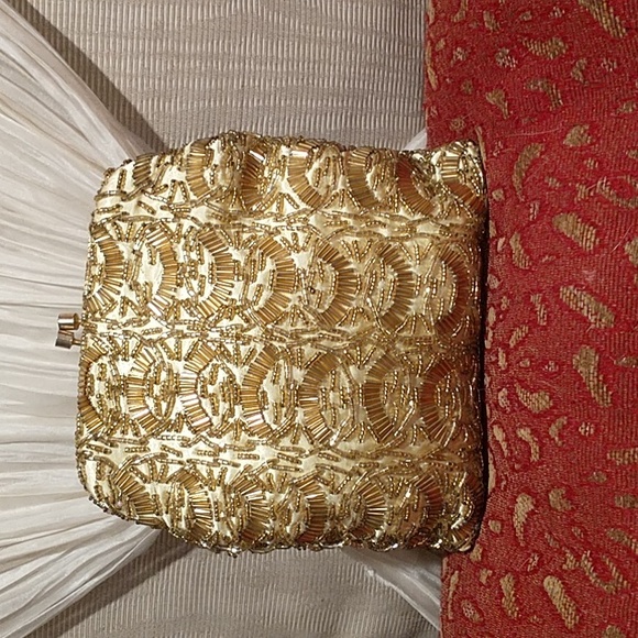 Hong Kong Handbags - Price Drop Vintage Elegant Gold Beaded Clutch